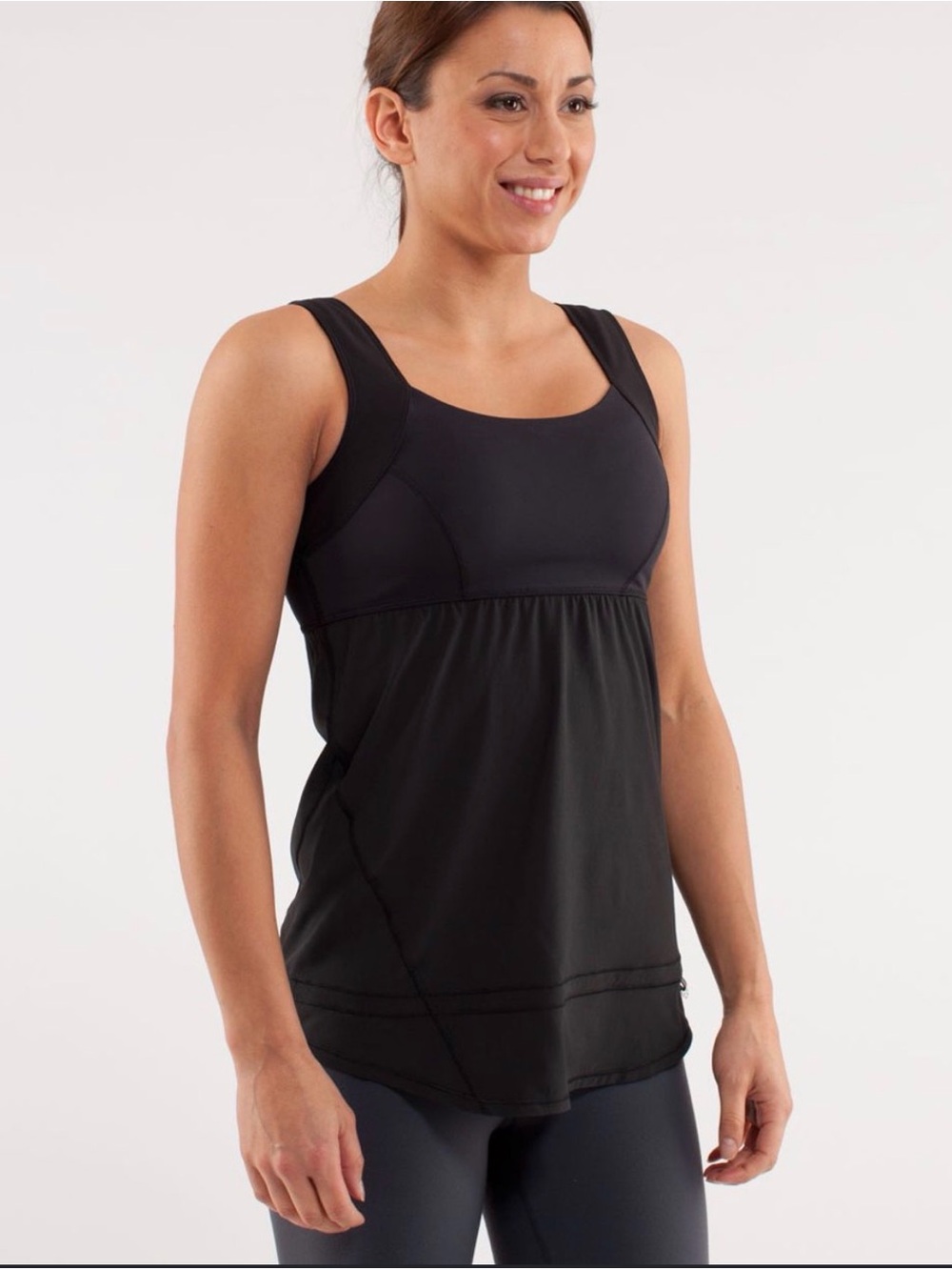 Lululemon Run: Chase Me Tank Black Built In Bra Drawcord Hem Size 4